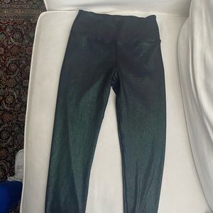 Iridescent ribbed high rise 7/8 Carbon 38 legging